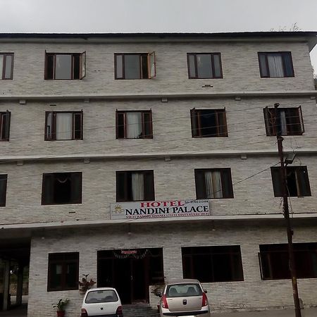 Hôtel Nandini Palace à Manāli Extérieur photo